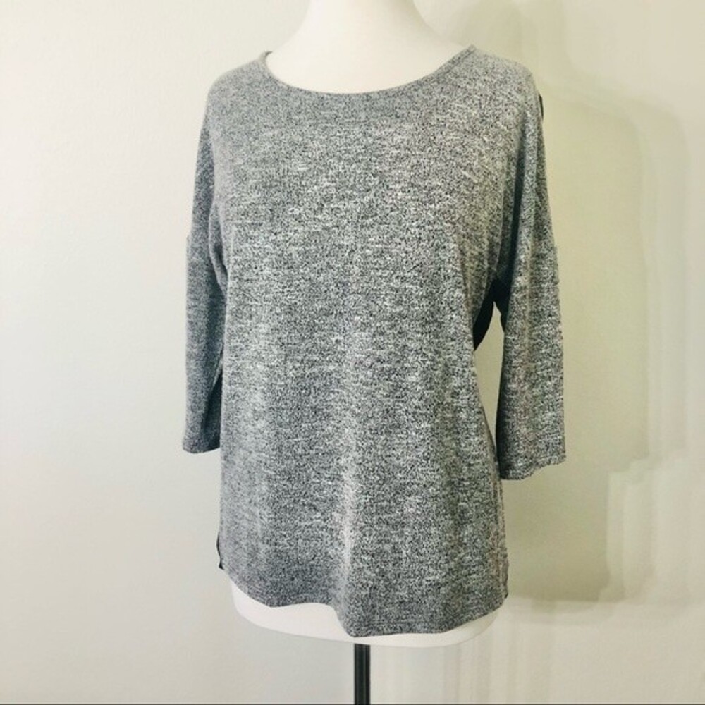 Buckle Red by BKE Gray Top with Cross Over Draped Sheer Open Back in Size Small